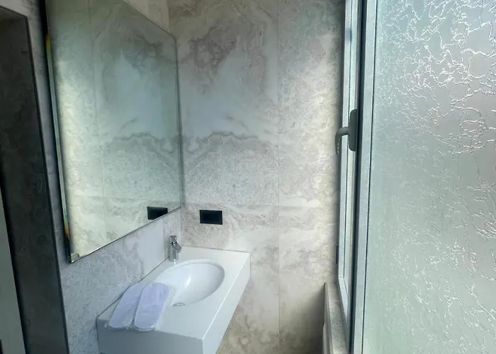 Piemonte Ξενοδοχείο Τίρανα