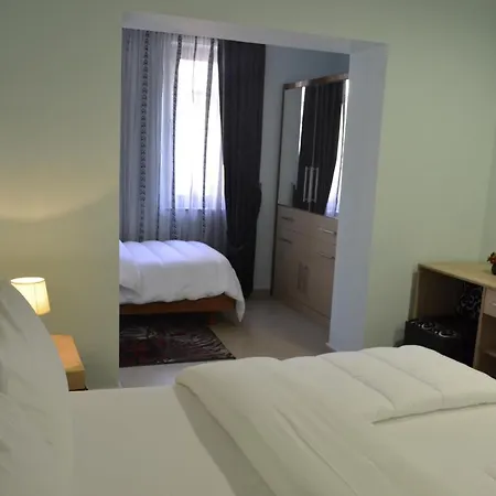 Piemonte 3* تيرانا